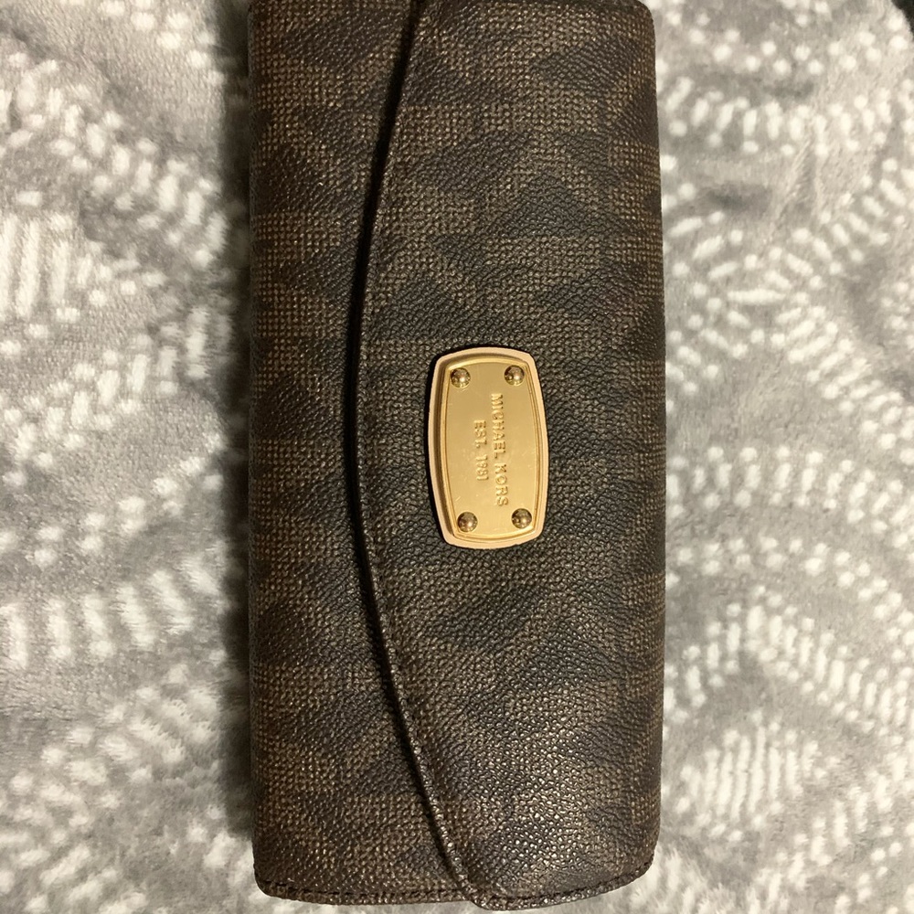 Michael Kors wallet!!